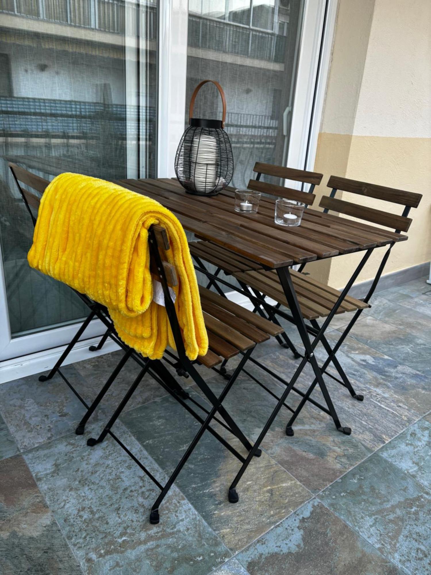 Piso Rita Apartment โรเซส ภายนอก รูปภาพ